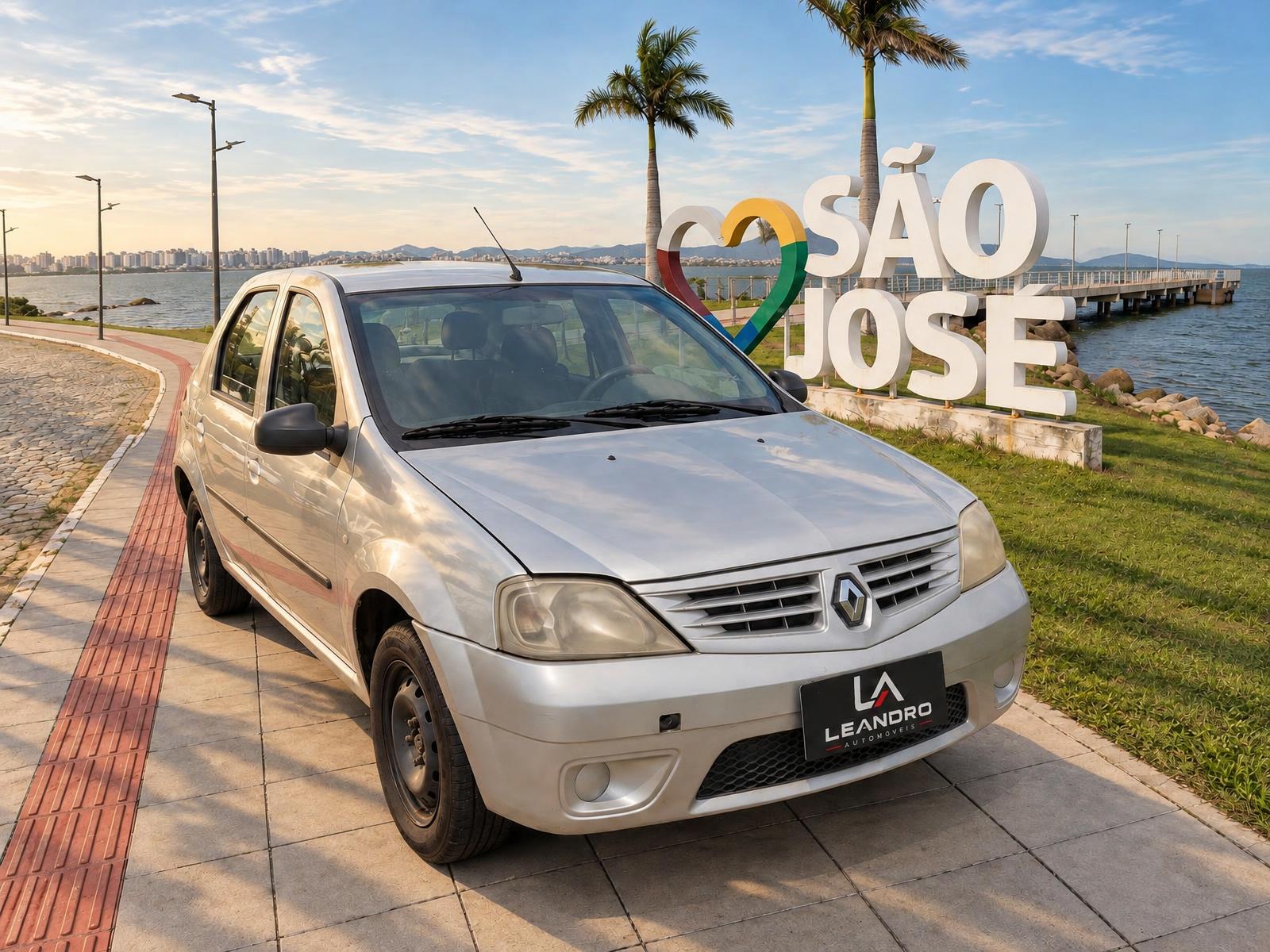 Renault Logan 1.0 na orla de São José