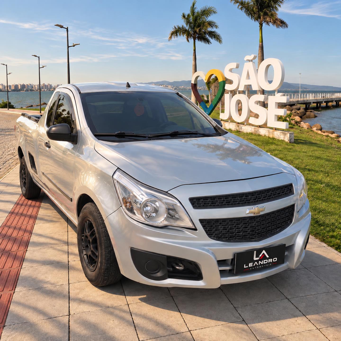 Chevrolet Montana na orla de São José